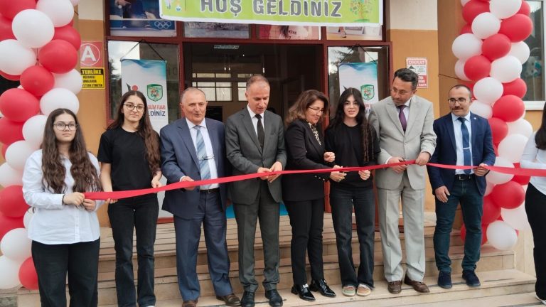 Fen Lisesi’nde Bilim Fuarı Açıldı