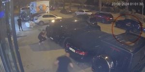 Samsun’da 6 kişinin yaralandığı silahlı çatışmanın güvenlik kameradan görüntüsü ortaya çıktı