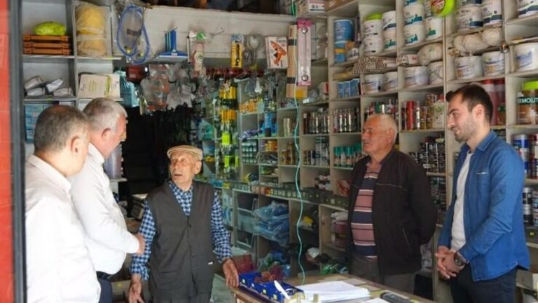 Belediye Başkanı Bilgehan Erdem Esnaf ve Vatandaşlarla Buluştu
